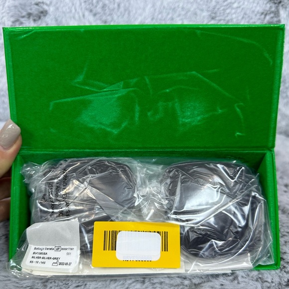 Bottega Veneta 65mm Square Sunglasses - Picture 6 of 6